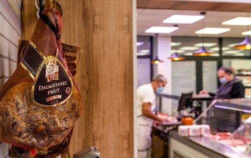 Treća po redu Pivac premium mesnica u Hrvatskoj danas otvorila svoja vrata u Zadru