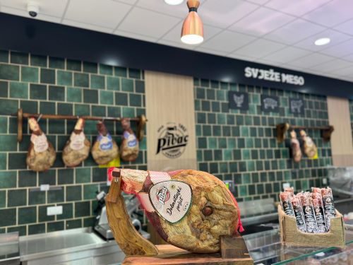 Renovirana i proširena PPK market-mesnica otvorila vrata kupcima