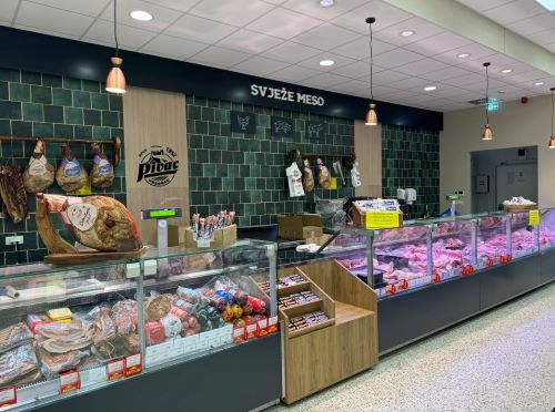 Renovirana i proširena PPK market-mesnica otvorila vrata kupcima