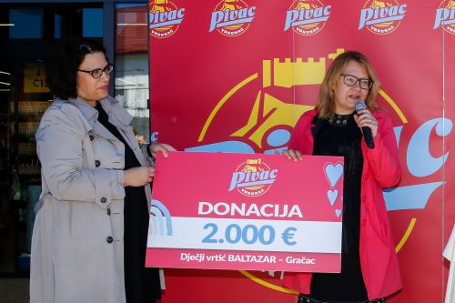 ​Mesna industrija Braća Pivac otvorila svoju veliku trgovinu u Gračacu [Klikni i povuci za pomicanje] ​