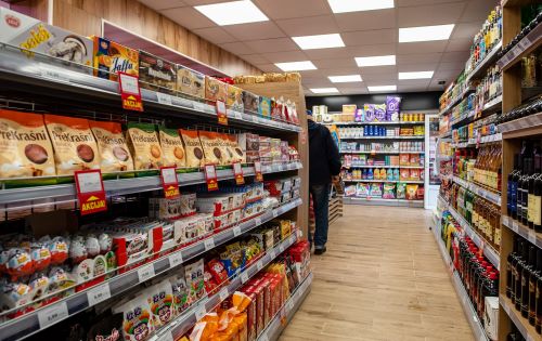 Pivac poslovnica na rivi u Veloj Luci dobila novo ruho