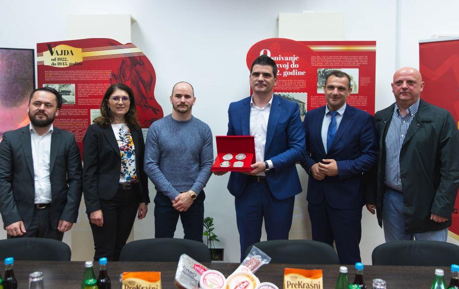  Nakon 25 godina Vajda i dalje uz Filipa Udea 