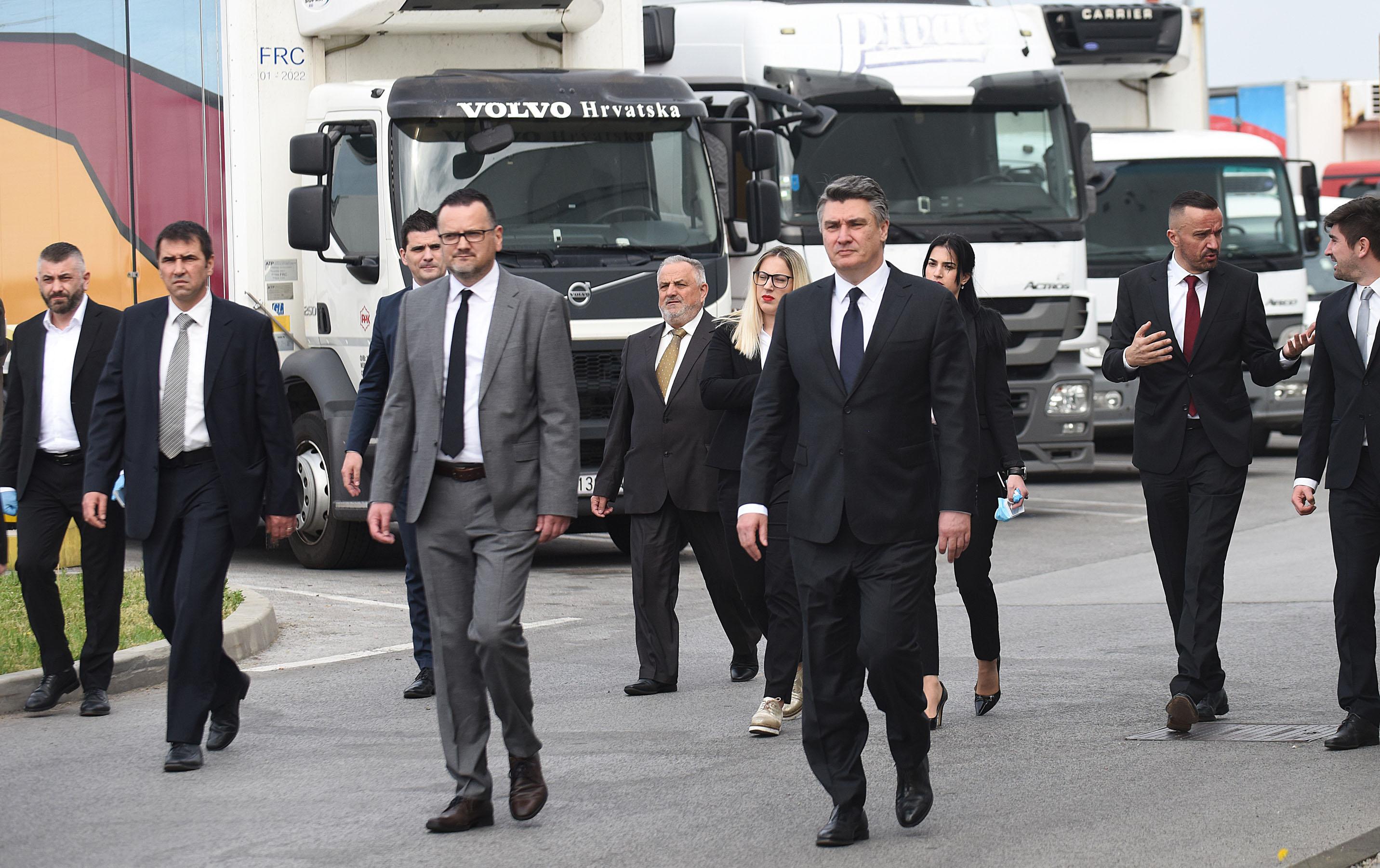 Predsjednik RH Zoran Milanović posjetio pogon PPK karlovačke mesne industrije 